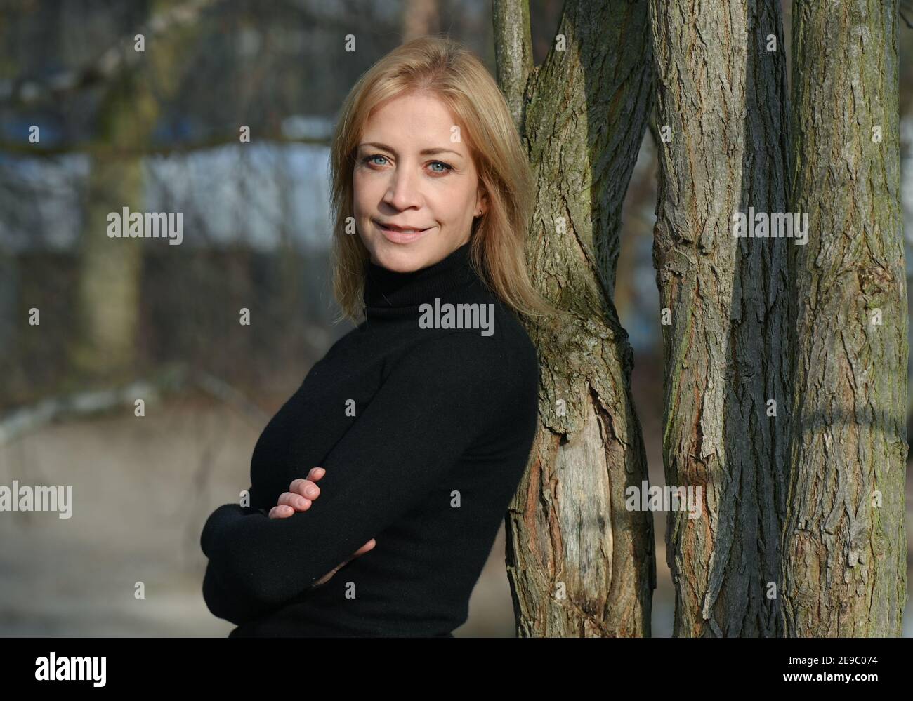 Berlin, Allemagne. 26 Janvier 2021. L'actrice Annika Ernst Lors D'une  Promenade À Müggelsee À Friedrichshagen. Annika Ernst (« Le Médecin De  Montagne ») A « Une Approche Très Unique » Pour Acquérir