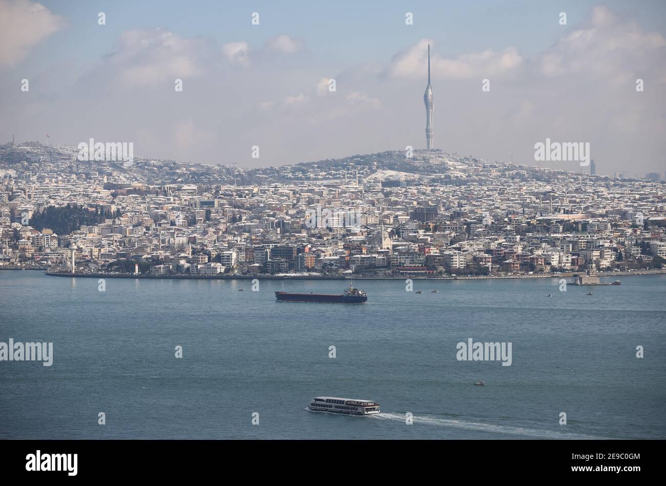 Vue aérienne de la ville d'Istanbul, Turquie en Snowy Day Banque D'Images