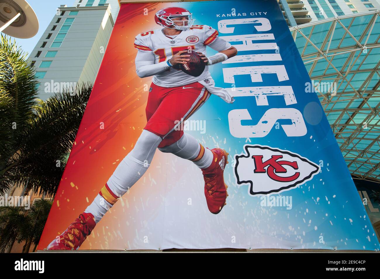 Mercredi 3 février 2021 ; Tampa, Floride, États-Unis ; UNE vue générale du quartier des chefs de Kansas City Patrick Mahomes (15) au Super Bowl Experience à Ta Banque D'Images
