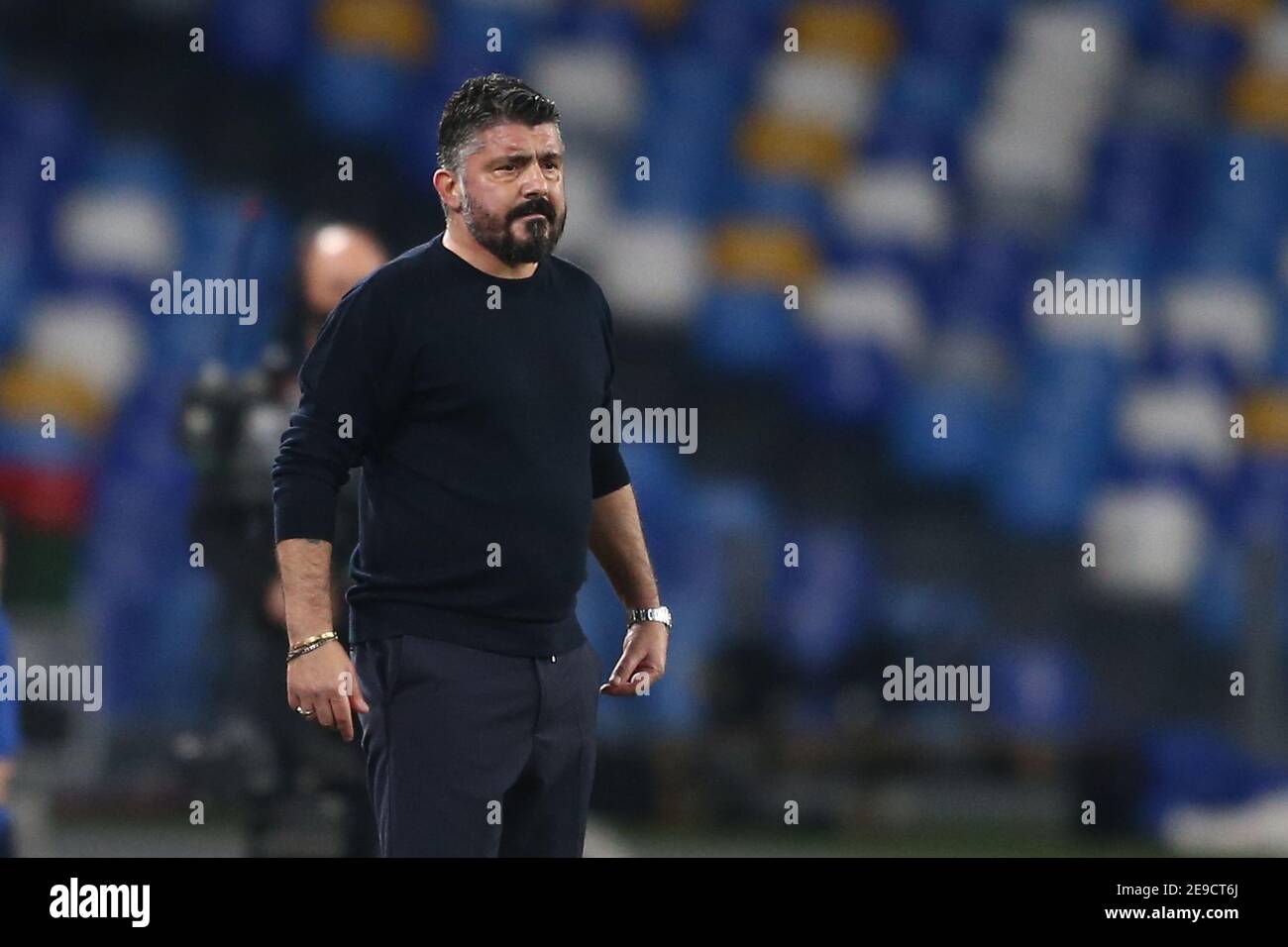 L'entraîneur italien de SSC Napoli, Gennaro Gattuso, regarde le match de football de la coupe d'Italie entre SSC Napoli et Atalanta BC au stade Diego Armando Maradona, Naples, Italie, le 03 février 2021 Banque D'Images L'entraîneur italien de SSC Napoli, Gennaro Gattuso, regarde le match de football de la coupe d'Italie entre SSC Napoli et Atalanta BC au stade Diego Armando Maradona, Naples, Italie, le 03 février 2021 Banque D'Images