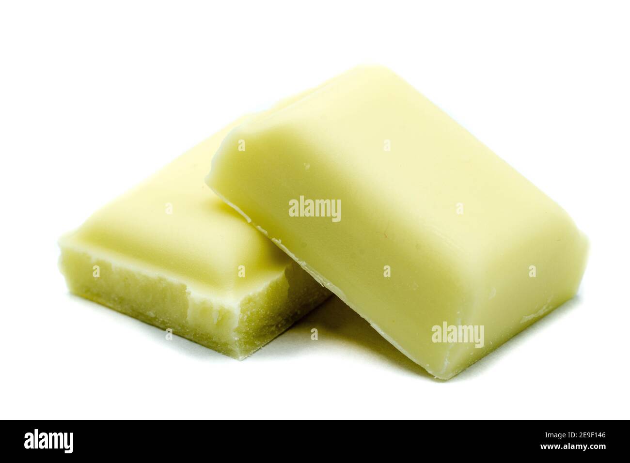 Chocolat blanc isolé sur fond blanc Banque D'Images