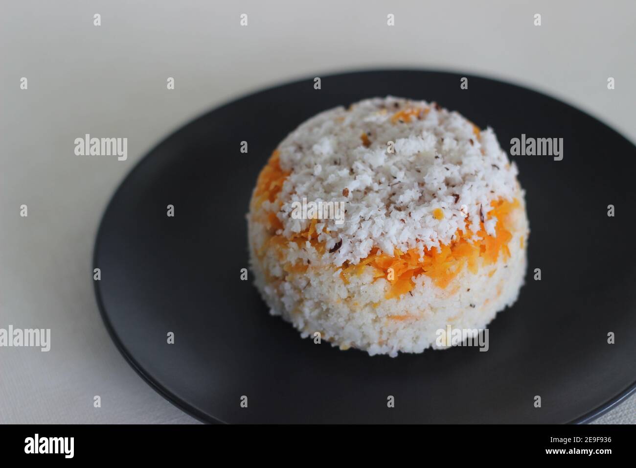 Puttu De Carottes Une Variete De Gateau A La Vapeur De Riz Kerala En Ajoutant Des Carottes Rapees Avec De La Farine De Riz Et Un Melange De Noix De Coco Rapee Puttu De Carottes Une Variete De Gateau A La Vapeur De Riz Kerala En Ajoutant Des Carottes Rapees Avec De La Farine De Riz Et Un Melange De Noix De Coco Rapee