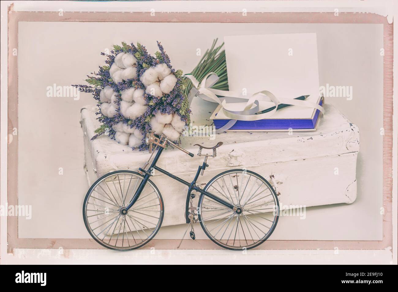 Vintage Happy Birthday Postcard Flowers Banque D Image Et Photos Alamy