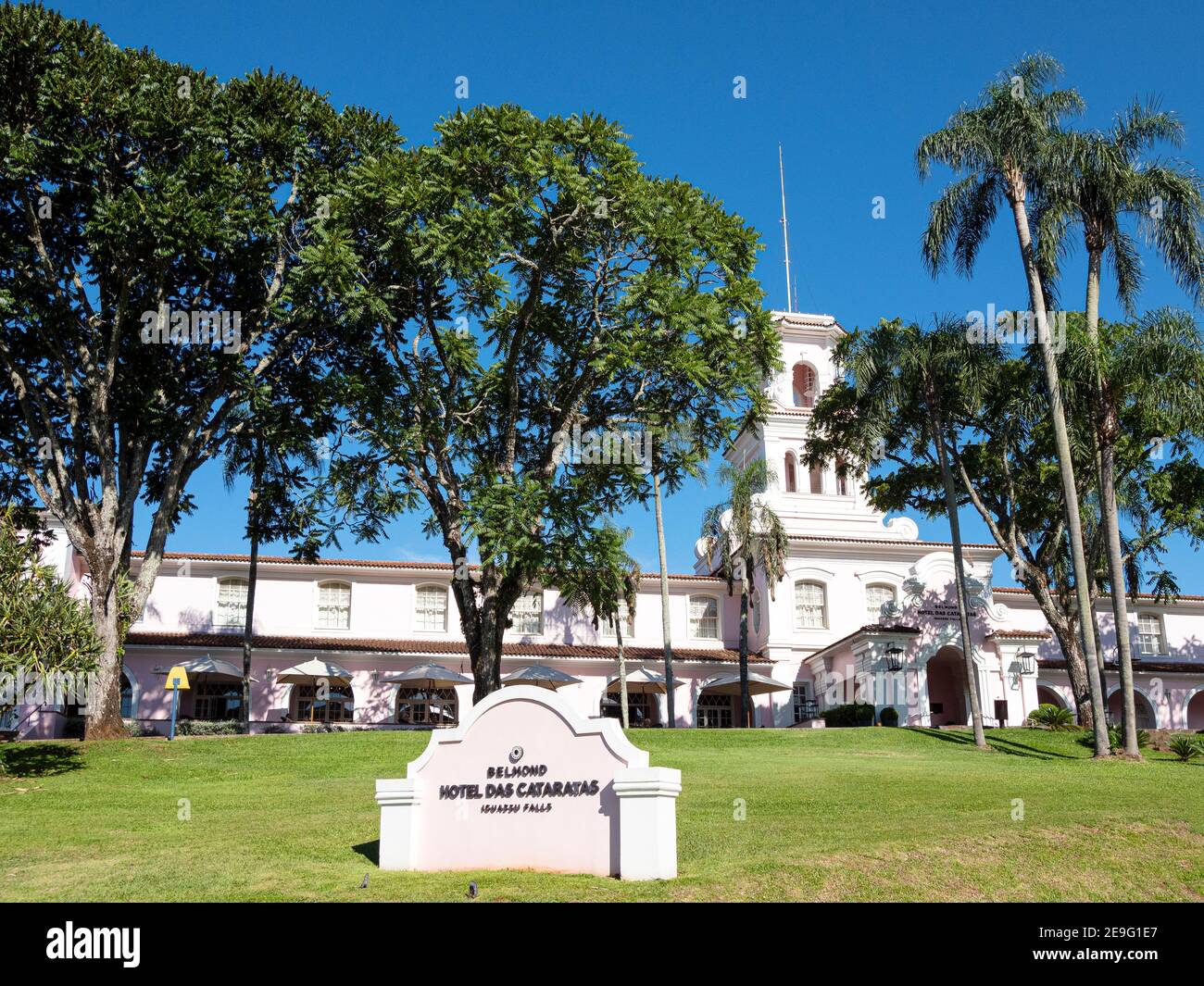 Vue sur le Belmond Hotel das Cataratas, les chutes d'Iguazú, Cataratas do Iguaçu, Paraná, Brésil. Banque D'Images