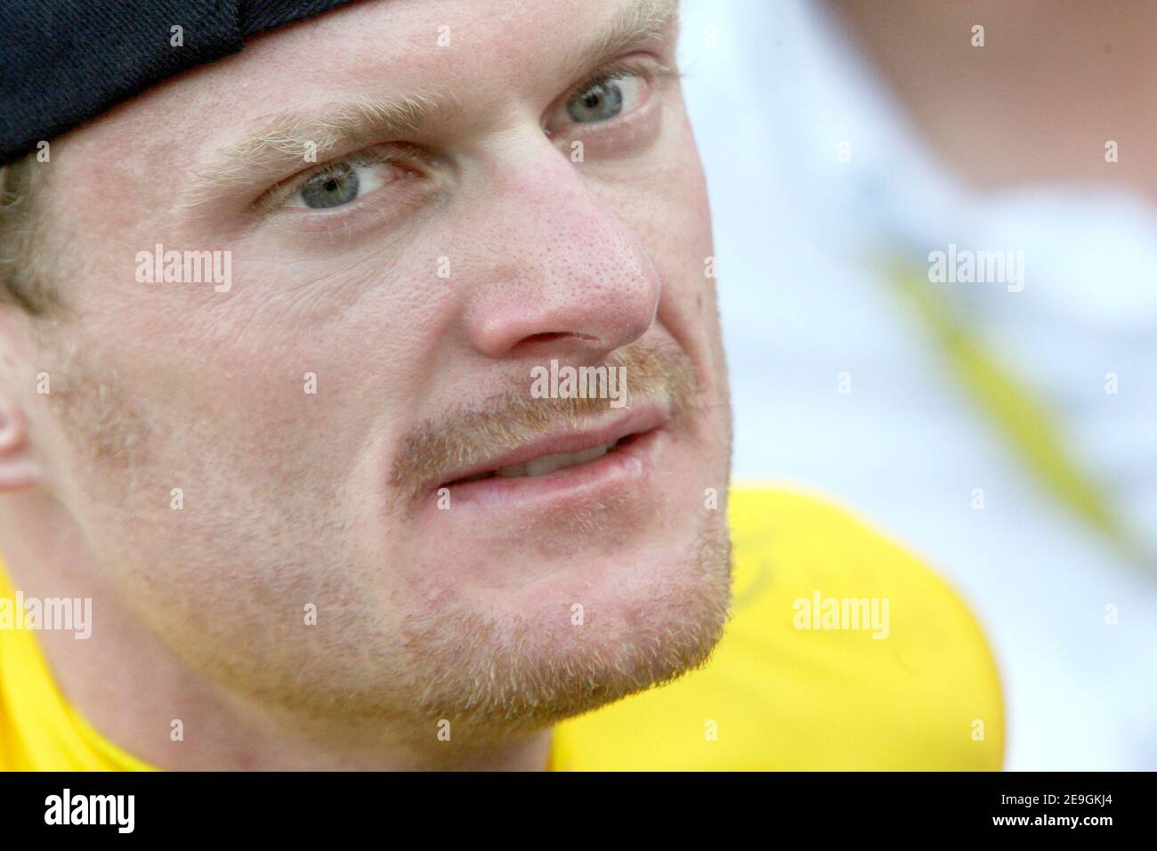 Floyd Landis des Etats-Unis et Phonak (vainqueur de la course de jersey jaune) célèbre sa victoire après la dernière étape de la 93e course cycliste du Tour de France de Sceaux-Antony à Paris champs-Elysées, à Paris, en France, le 23 2006 juillet. Floyd Landis succède à son homologue américain lance Armstrong en tant que champion du Tour de France. Armstrong a pris sa retraite l'année dernière après avoir remporté sept titres. Photo de Orban-Taamallah/Cameleon/ABACAPRESS.COM Banque D'Images
