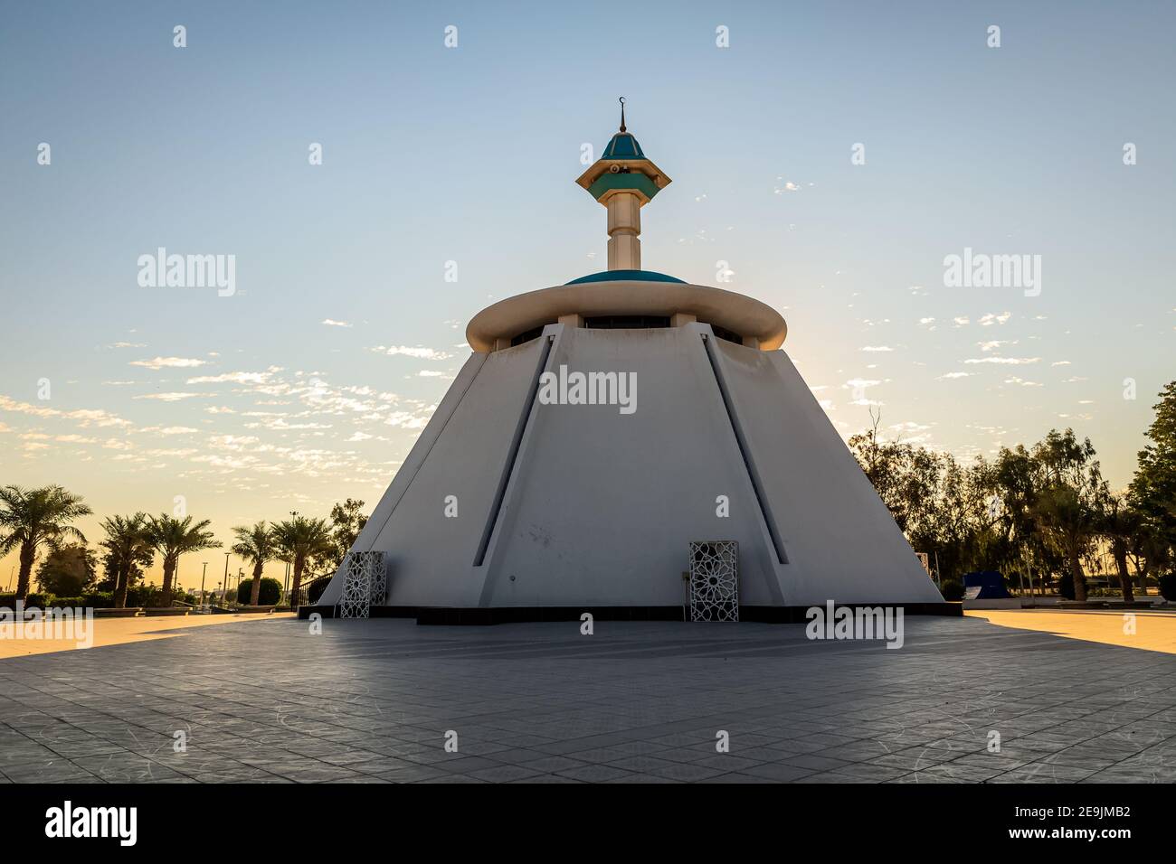 Magnifique vue sur le coucher du soleil dans le parc du Roi fahad à Dammam Arabie Saoudite. Banque D'Images