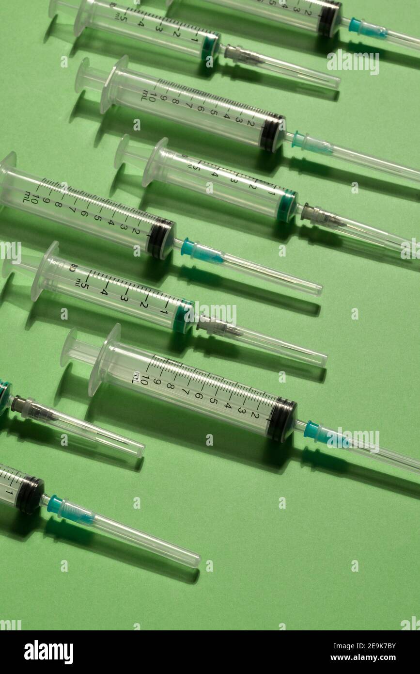 Campobasso,région de Molise,Italie:UN ensemble de seringues jetables photographiées dans le studio Banque D'Images