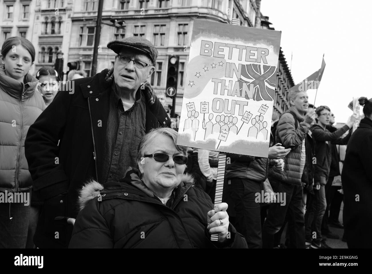 LONDRES - 2019: Des manifestants contre la sortie de l'Union européenne en dehors du Parlement à Londres Banque D'Images