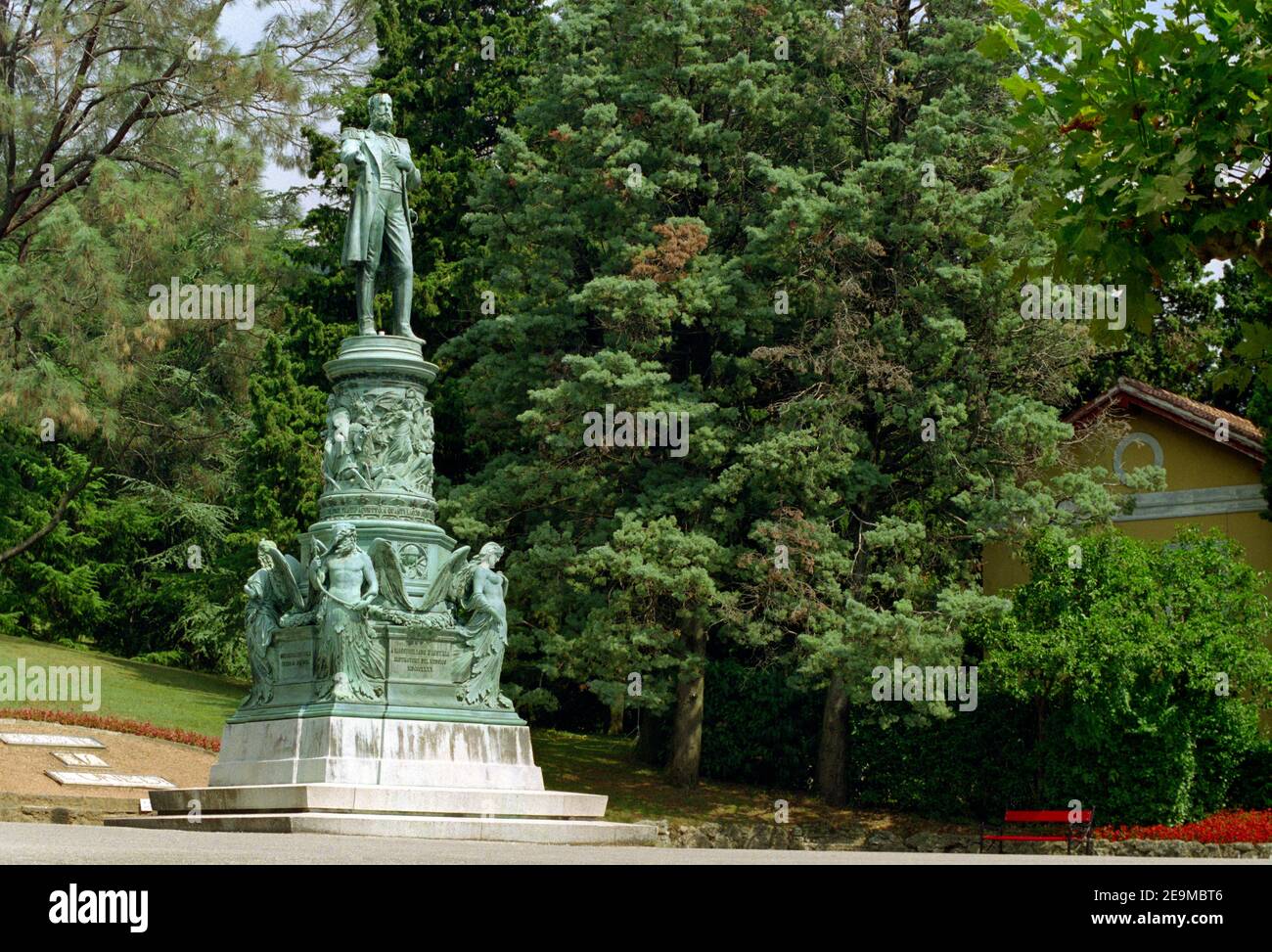 Italie, Friuli Venezia Giulia, Trieste, Château de Miramare, jardin, Arciduca Massimiliano d'Austria Monument Banque D'Images