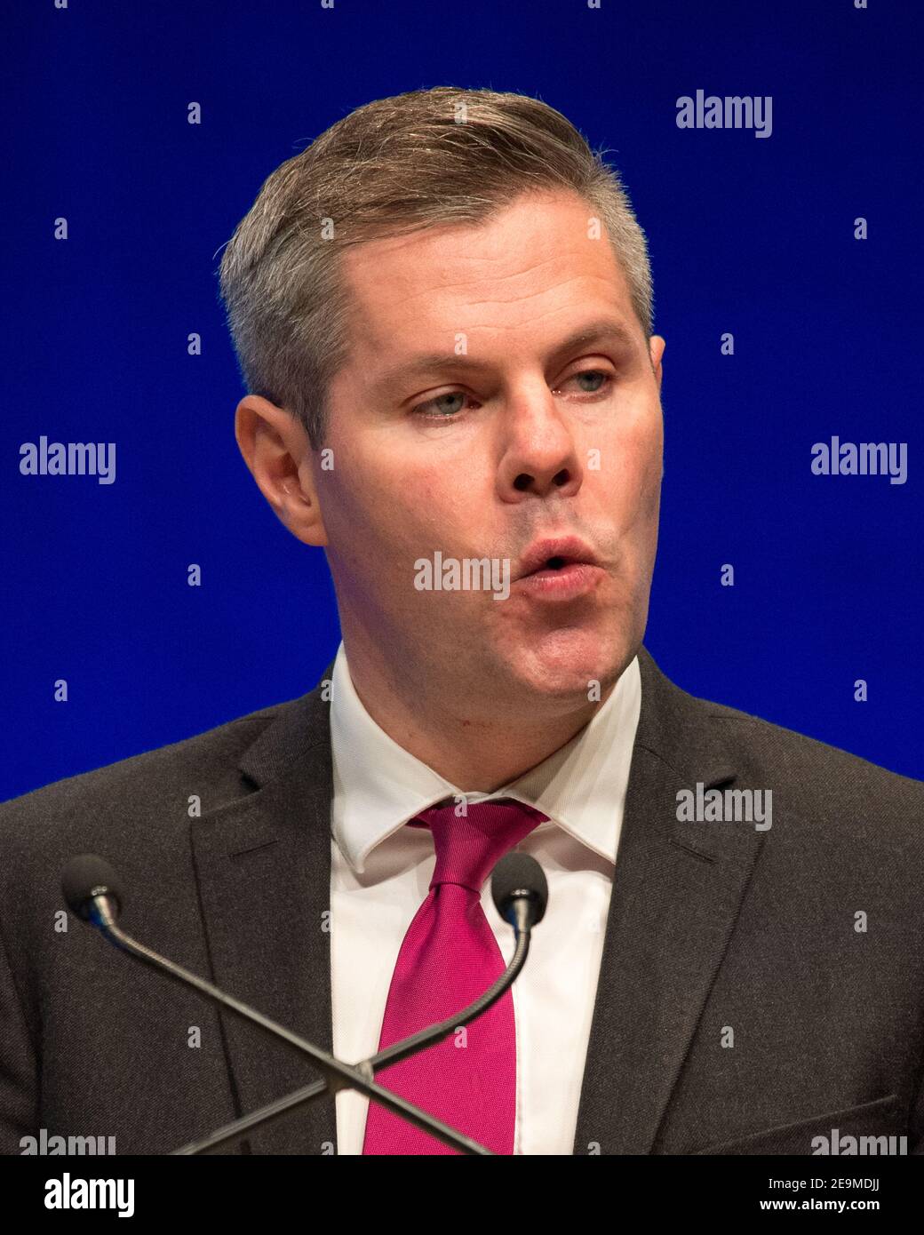 PHOTO DE FICHIER Aberdeen, Écosse, Royaume-Uni. 5 février 2021. L'ancien ministre écossais des Finances, Derek Mackay, a pris la parole un an après sa démission la veille de son discours sur le budget en raison du scandale présumé des textes des écoliers. M. Mackay dit qu'il veut aider les électeurs. Mon Mackay est absent du Parlement écossais depuis sa démission en tant que ministre. Info photo du fichier: Aberdeen, Ecosse, Royaume-Uni. 14 octobre 2019, (TECA) The Event Complex Aberdeen, SNP National Conference. Crédit : Colin Fisher/Alay Live News Banque D'Images