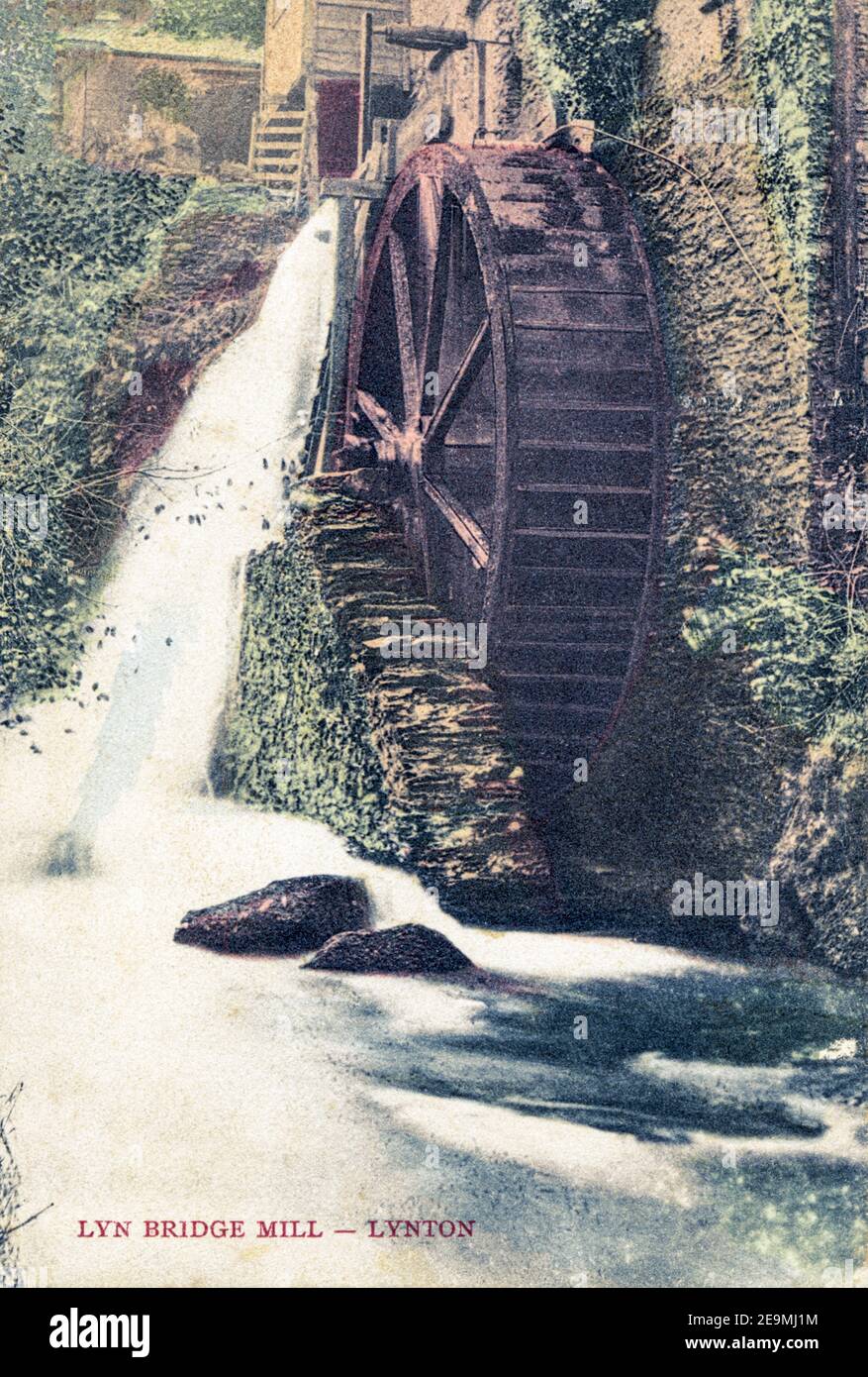 Carte postale colorée de Lyn Bridge Mill, Lynton affiche en 1905 Banque D'Images