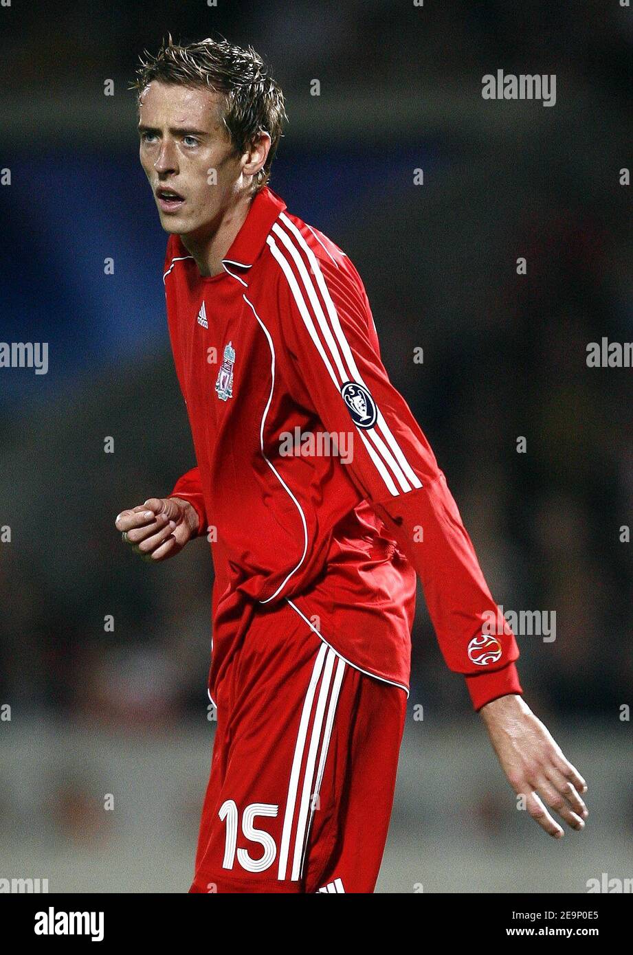 Peter Crouch de Liverpool lors de la Ligue des champions de l'UEFA, Groupe C, Girondins de Bordeaux vs Liverpool FC au Stade Chaban-Delmas de Bordeaux, France, le 18 octobre 2006. Liverpool a gagné 1-0. Photo de Christian Liewig/ABACAPRESS.COM Banque D'Images Peter Crouch de Liverpool lors de la Ligue des champions de l'UEFA, Groupe C, Girondins de Bordeaux vs Liverpool FC au Stade Chaban-Delmas de Bordeaux, France, le 18 octobre 2006. Liverpool a gagné 1-0. Photo de Christian Liewig/ABACAPRESS.COM Banque D'Images