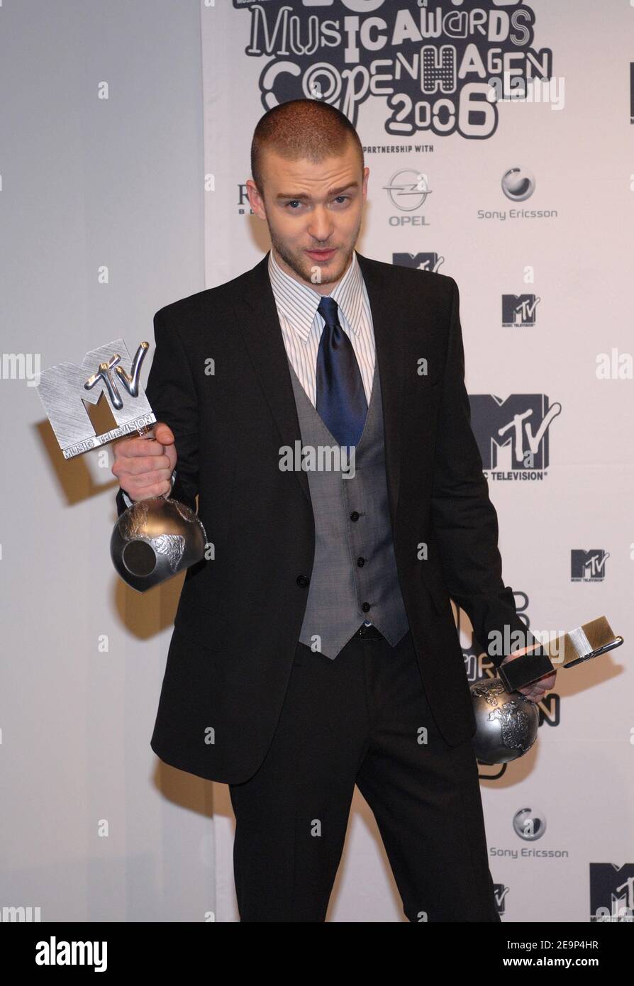 Justin Timberlake pose des photos dans la salle de presse des MTV Europe Awards 2006, qui se sont tenus au Bella Center de Copenhague, Danemark, le 2 novembre 2006. Photo de Nicolas Khayat/ABACAPRESS.COM Banque D'Images