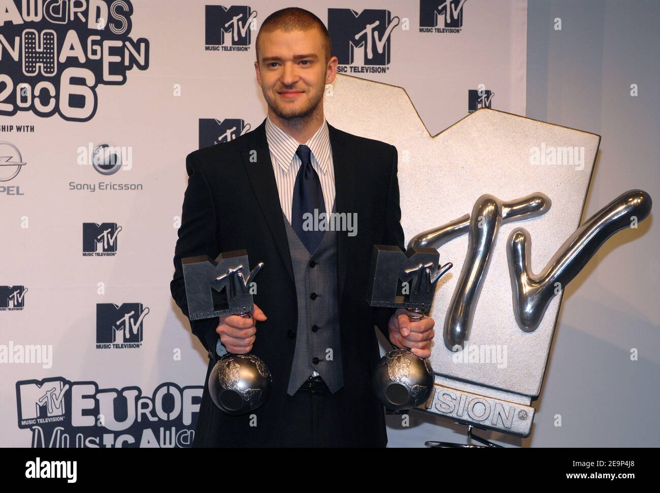 Justin Timberlake pose des photos dans la salle de presse des MTV Europe Awards 2006, qui se sont tenus au Bella Center de Copenhague, Danemark, le 2 novembre 2006. Photo de Nicolas Khayat/ABACAPRESS.COM Banque D'Images