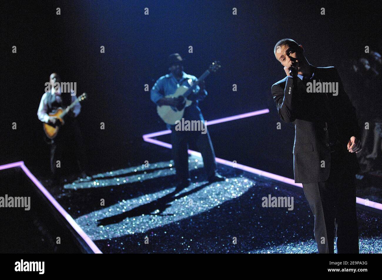 Justin Timberlake se produit en direct sur la piste du 11ème Secret Fashion Show de Victoria, qui s'est tenu au Kodak Theatre sur Hollywood Boulevard à Los Angeles, CA, Etats-Unis le 16 novembre 2006. Photo de Lionel Hahn/ABACAPRESS.COM Banque D'Images