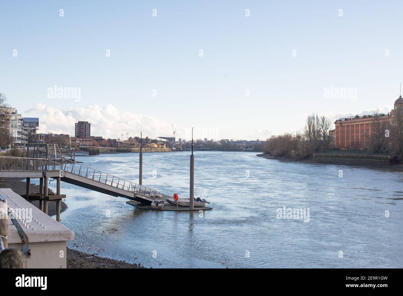 La Tamise à Fulham, dans l'ouest de Londres Banque D'Images