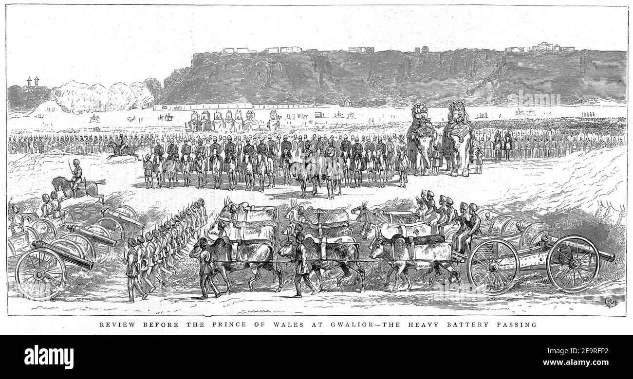 Gravure d'un défilé militaire devant le Prince de Galles à Gwalior en Inde, avec le passage de l'artillerie lourde, 1879 Banque D'Images