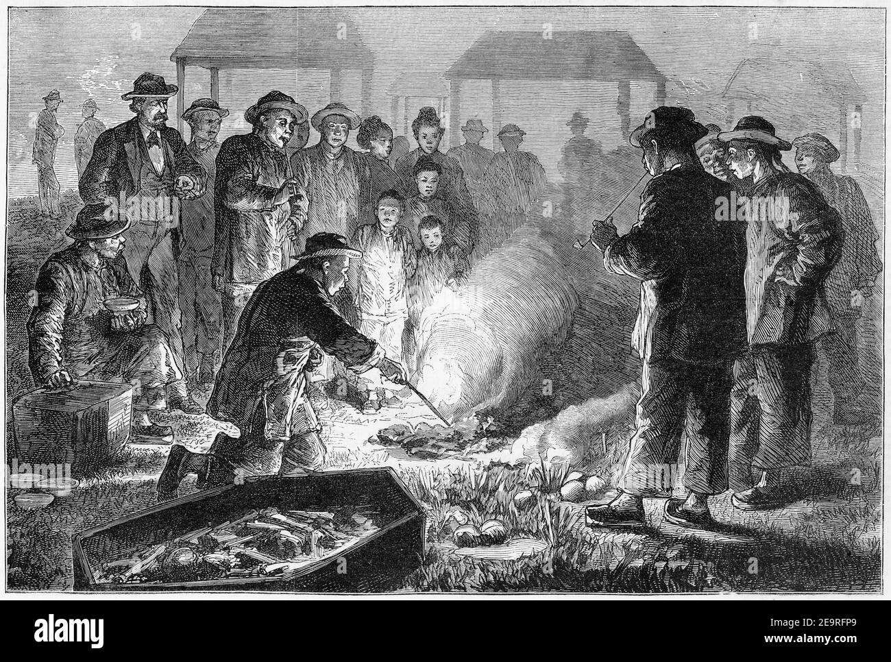 Gravure de Chinois à San Francisco nettoyant les os des morts dans le cadre de leurs coutumes traditionnelles de sépulture. Banque D'Images