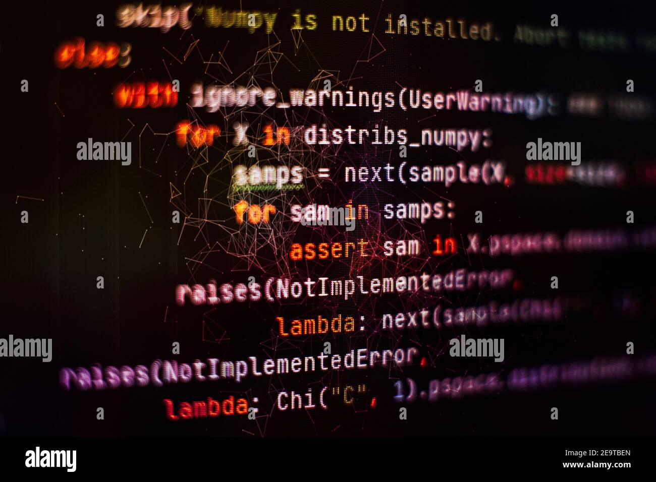 Code de script informatique abstrait. Écran de code de programmation du développeur de logiciel. Temps de travail de programmation logicielle. Texte de code écrit et créé entièrement b Banque D'Images