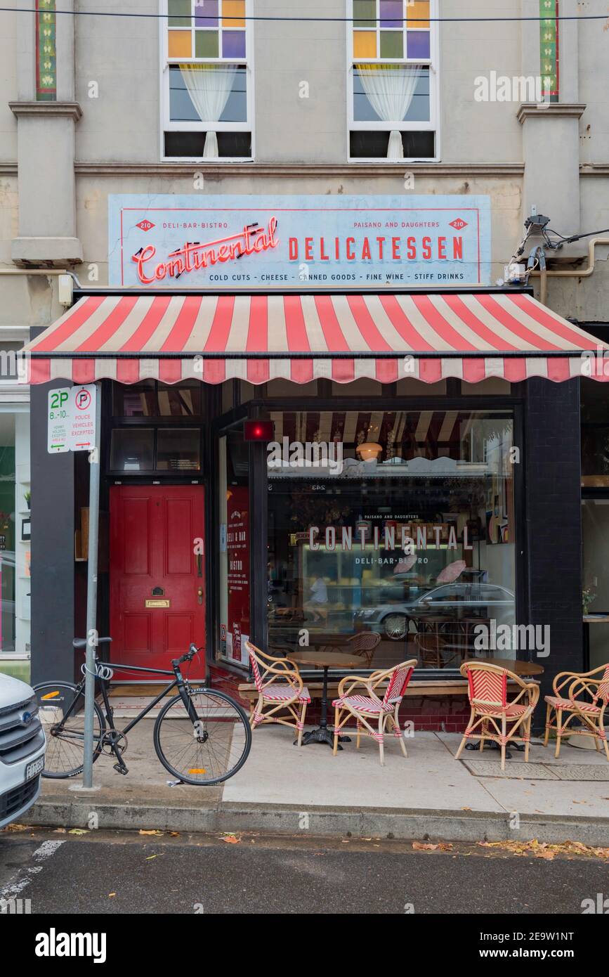 Le Continental Delicatessen (bar et bistrot) dans Australia Street dans la banlieue de Newtown, Sydney, Australie Banque D'Images