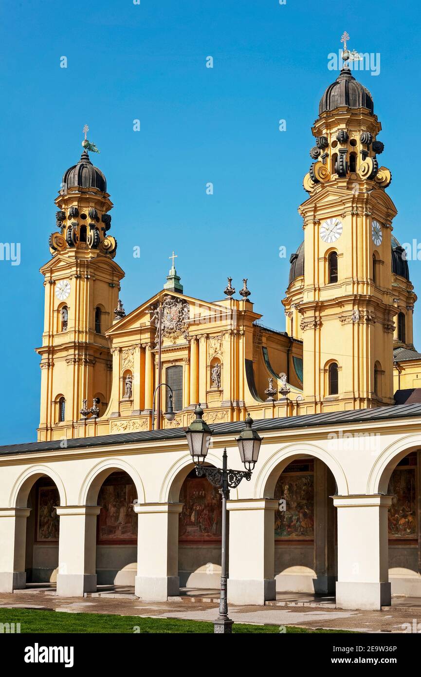 Munich-Allemagne, 24 avril 2019 : l'église théatine de Saint-Cajetan est une église catholique à Munich, dans le sud de l'Allemagne. Banque D'Images