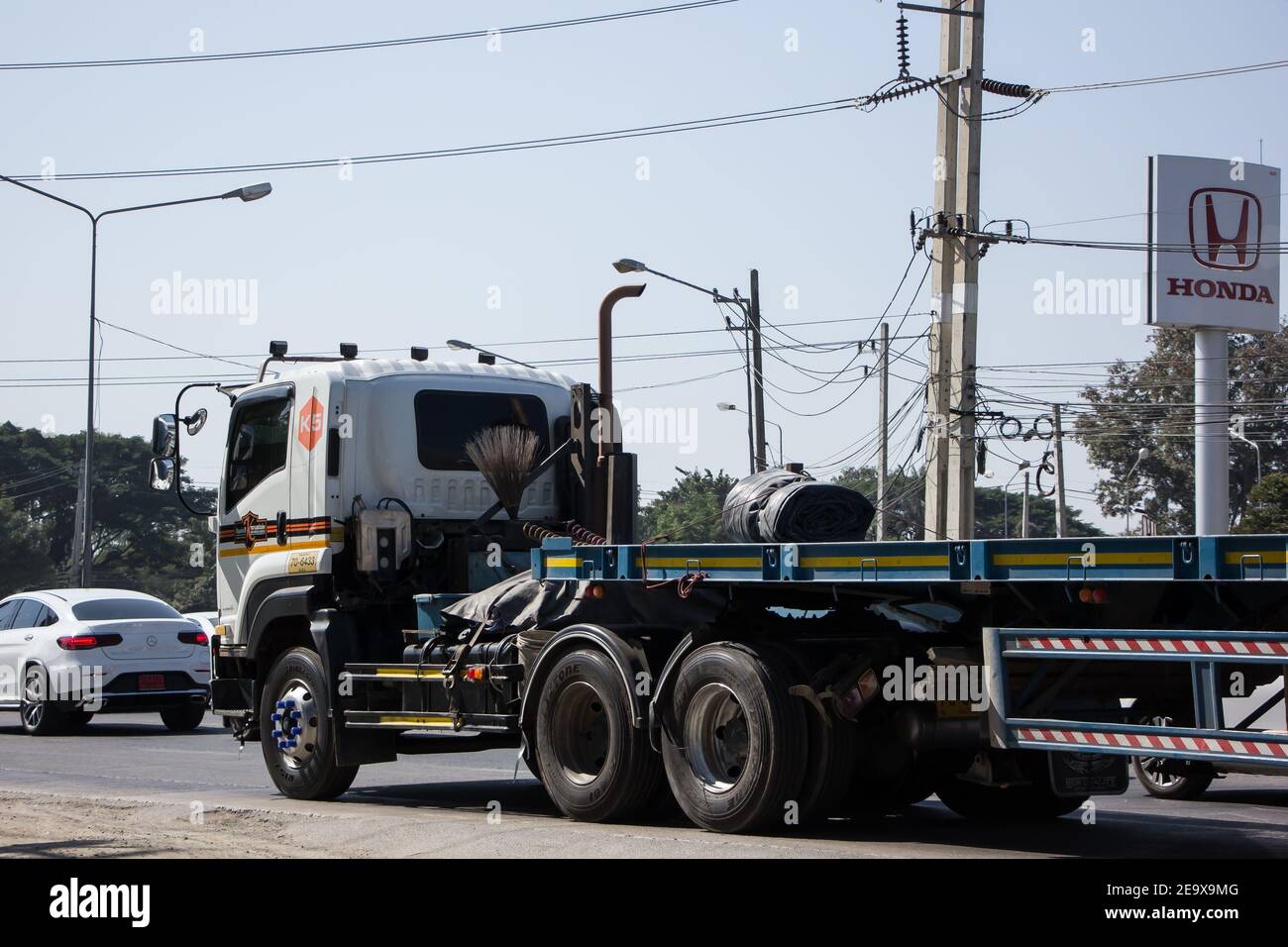Chiangmai, Thaïlande - janvier 5 2021 : camion-remorque à conteneurs de la Kankawee transport Company. Photo sur la route n°1001 à environ 8 km du centre ville, Banque D'Images
