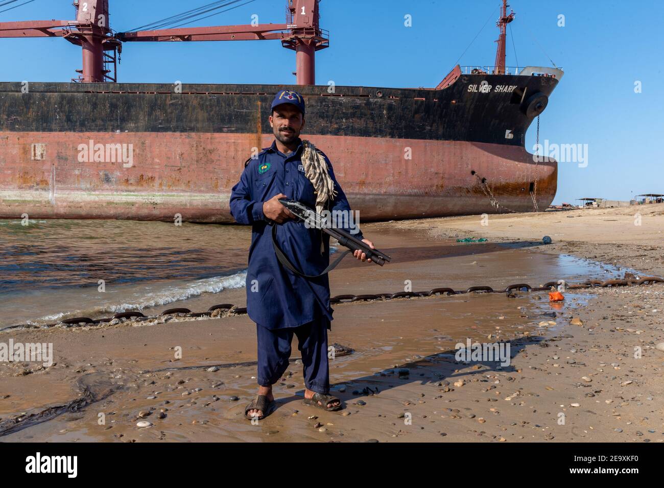 Chantier de démolition de navires de Gadani, situé sur un front de mer de 10 km de long, Baloutchistan, Pakistan. Banque D'Images