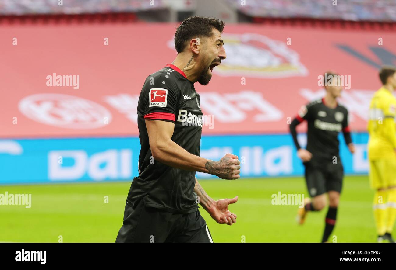 Firo: 06.02.2021, Soccer: Soccer: 1er Bundesliga, saison 2020/21 Bayer 04 Leverkusen - VfB Stuttgart jubilation à la 2: 0, Kerem DEMIRBAY, Leverkusen | utilisation dans le monde entier Banque D'Images