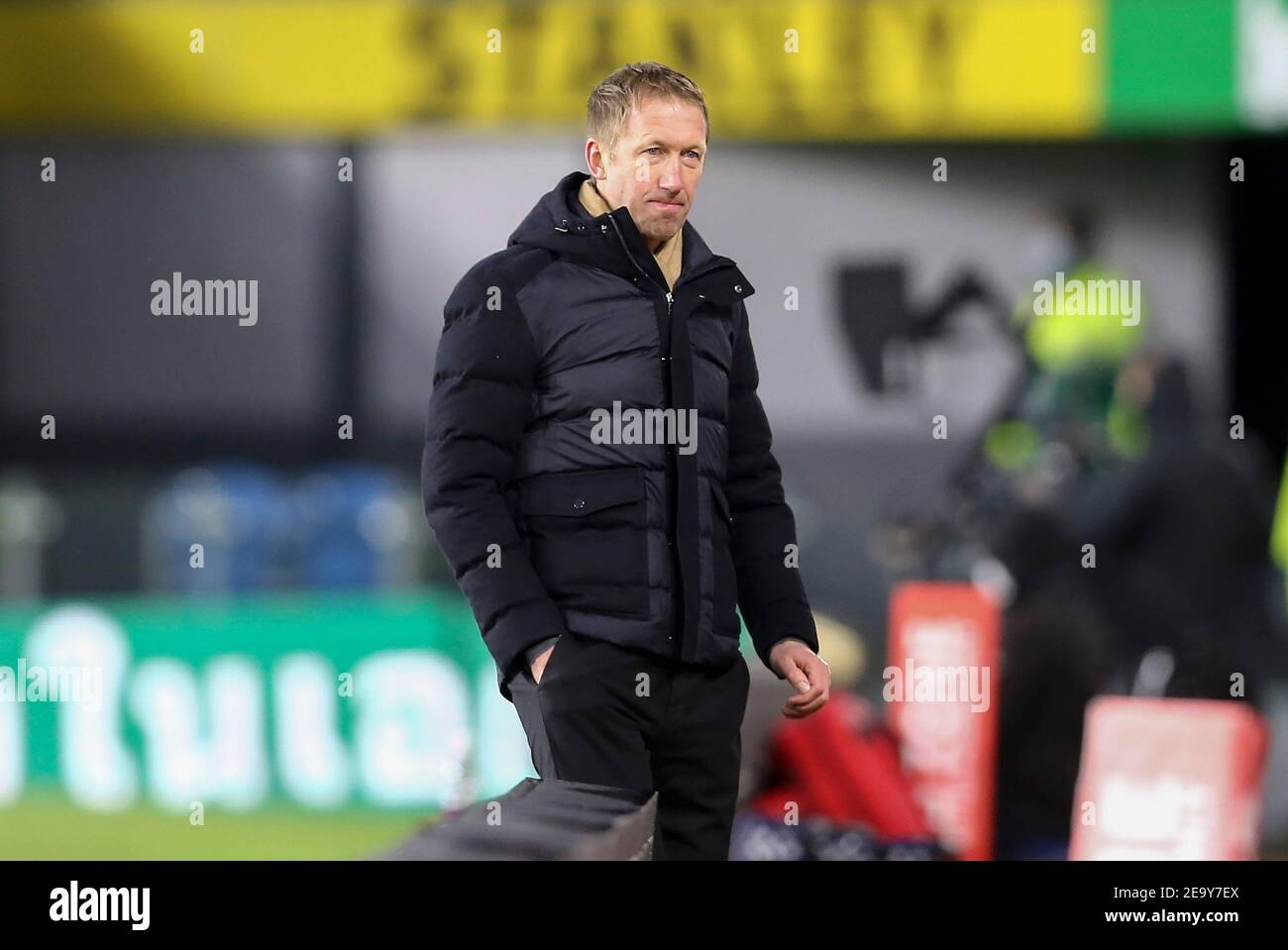 Burnley, Royaume-Uni. 06e février 2021. Graham Potter, directeur de l'Albion de Brighton & Hove, s'intéresse à vous. Premier League Match, Burnley v Brighton & Hove Albion au Turf Moor de Burnley, Lancs, le samedi 6 février 2021. Cette image ne peut être utilisée qu'à des fins éditoriales. Utilisation éditoriale uniquement, licence requise pour une utilisation commerciale. Aucune utilisation dans les Paris, les jeux ou les publications d'un seul club/ligue/joueur. photo par Chris Stading/Andrew Orchard sports Photography/Alamy Live News crédit: Andrew Orchard sports Photography/Alamy Live News Banque D'Images