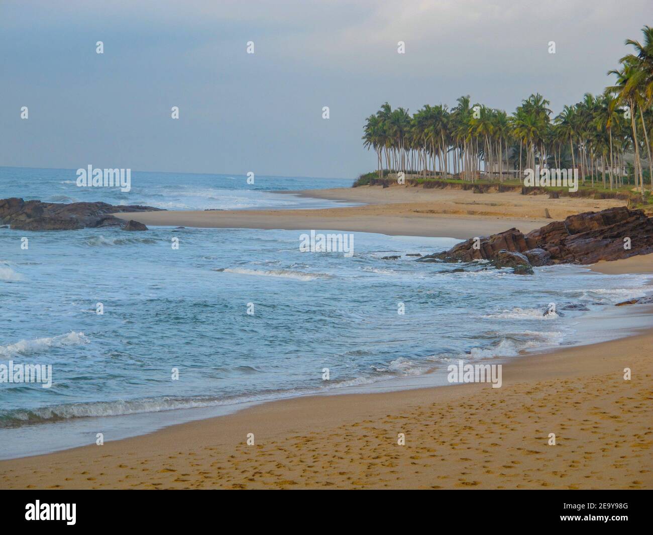 Une des belles plages de cape Coast ; Ghana, Afrique de l'Ouest Banque D'Images