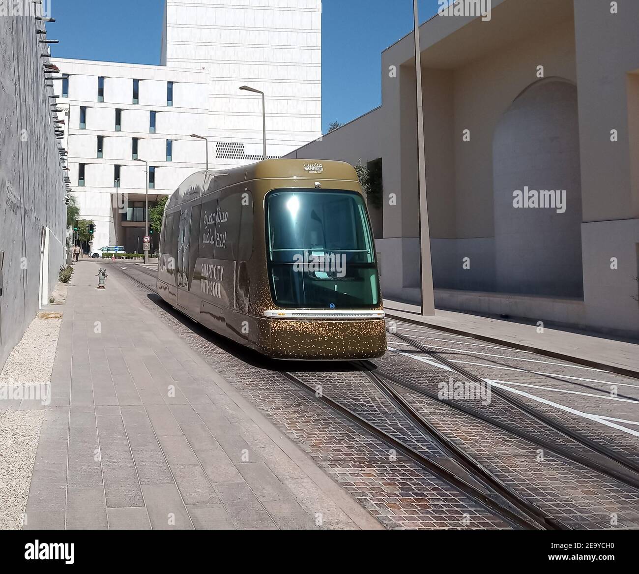 Vue sur Tram dans le centre-ville de Musheirib à Doha, Qatar Banque D'Images