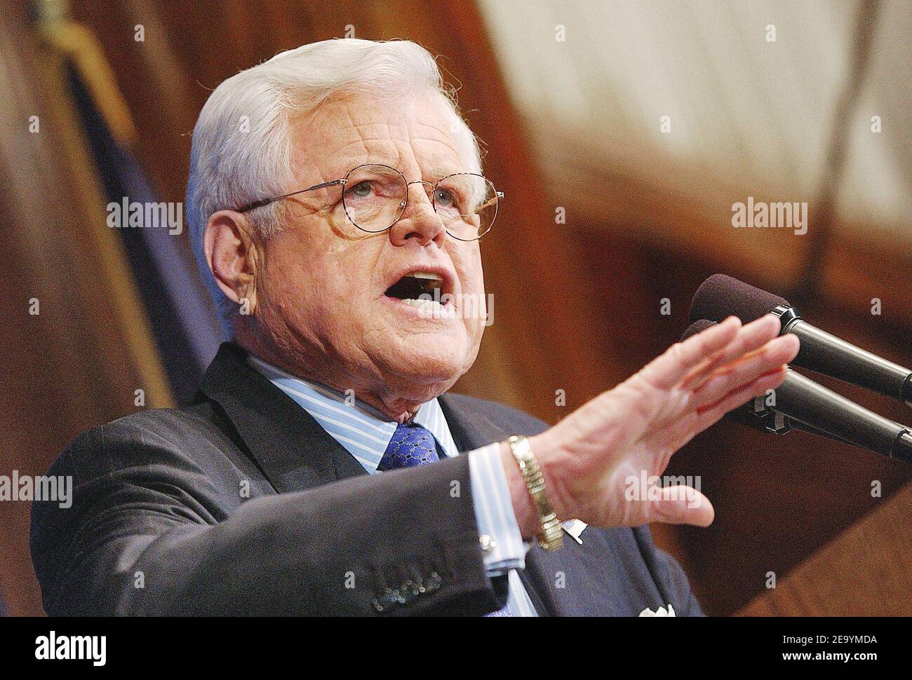 Le sénateur Edward Kennedy (D-Mass.) s'adresse à un déjeuner du National Press Club sur « UN plan directeur démocratique pour l'avenir de l'Amérique » à Washington DC, États-Unis, le 12 janvier 2005. Photo par Olivier Douliery/ABACA. Banque D'Images