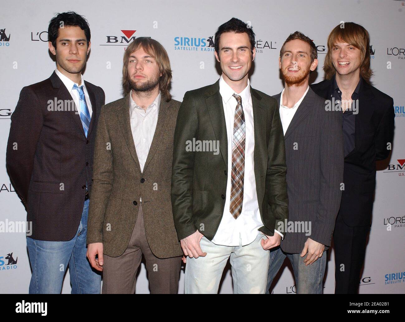 Le Maroon 5 participe à la soirée de remise des prix Clive Davis Pre GRAMMY 2005 qui s'est tenue à l'hôtel Beverly Hills de Los Angeles, CA, États-Unis, le 12 février 2005. Photo de Lionel Hahn/ABACA. Banque D'Images