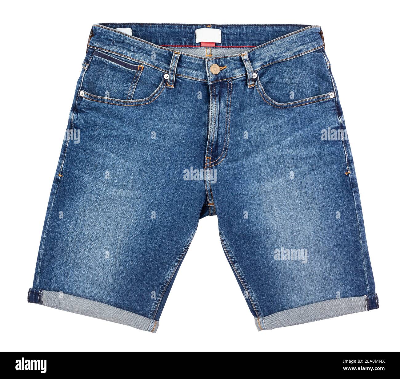short en denim, isolation sur blanc Banque D'Images