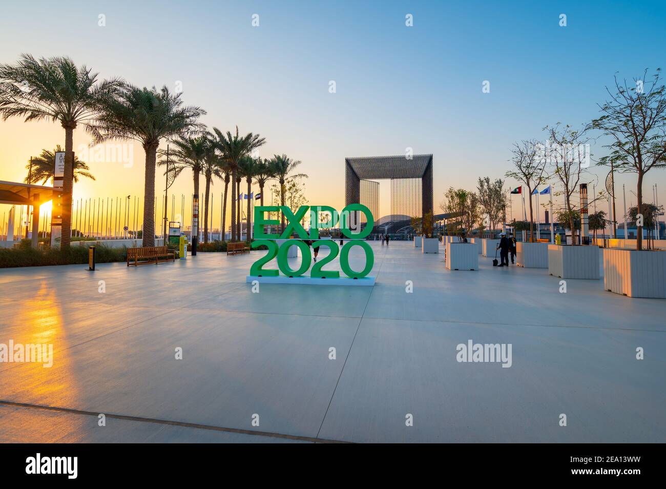 Dubaï, Émirats arabes Unis - 4 février 2020 : entrée du Terra Sustainability Pavilion à l'EXPO 2020 au coucher du soleil construit pour l'EXPO 2020 prévu Banque D'Images