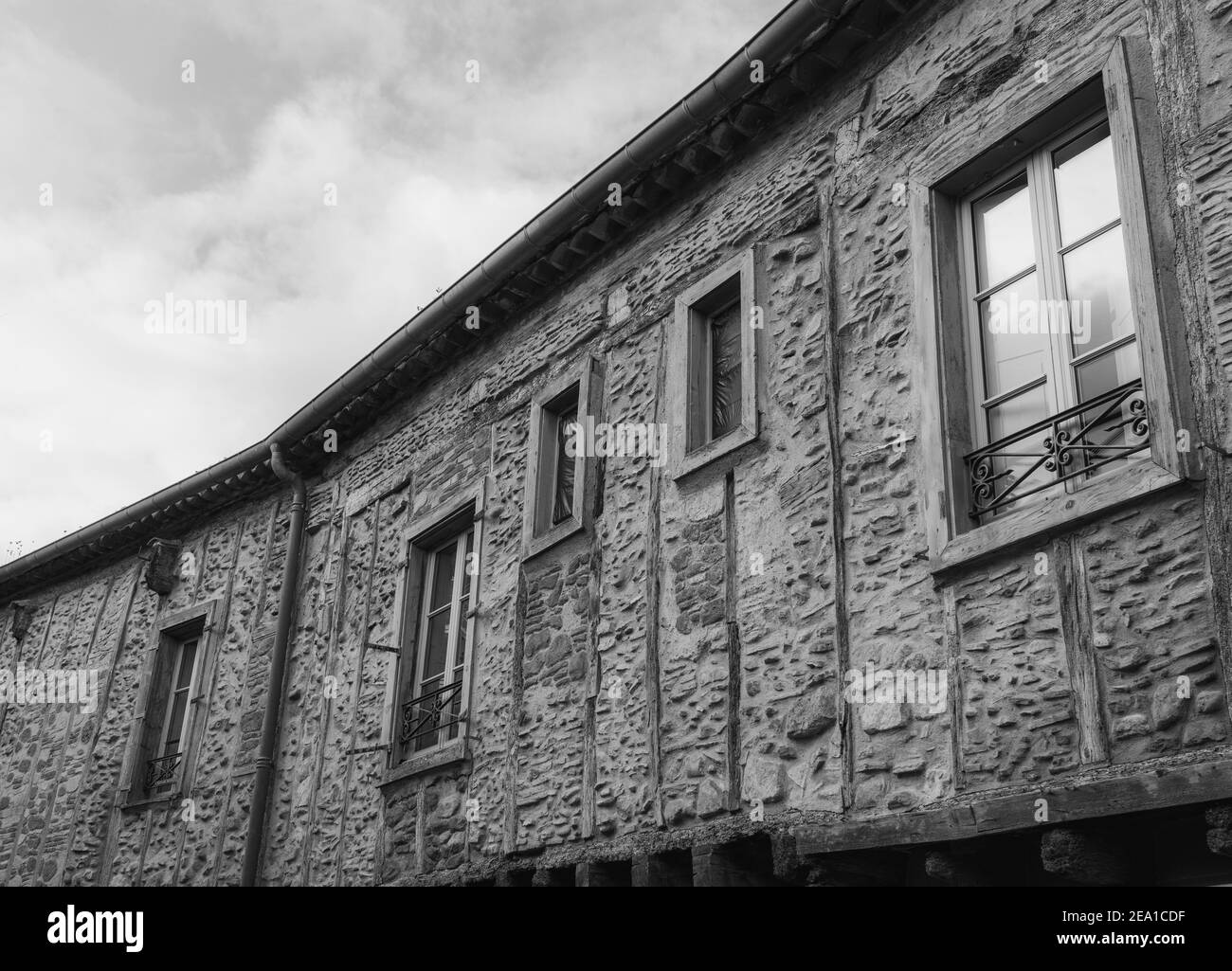 Vieilles maisons médiévales dans la ville historique fortifiée de Carcassonne Banque D'Images
