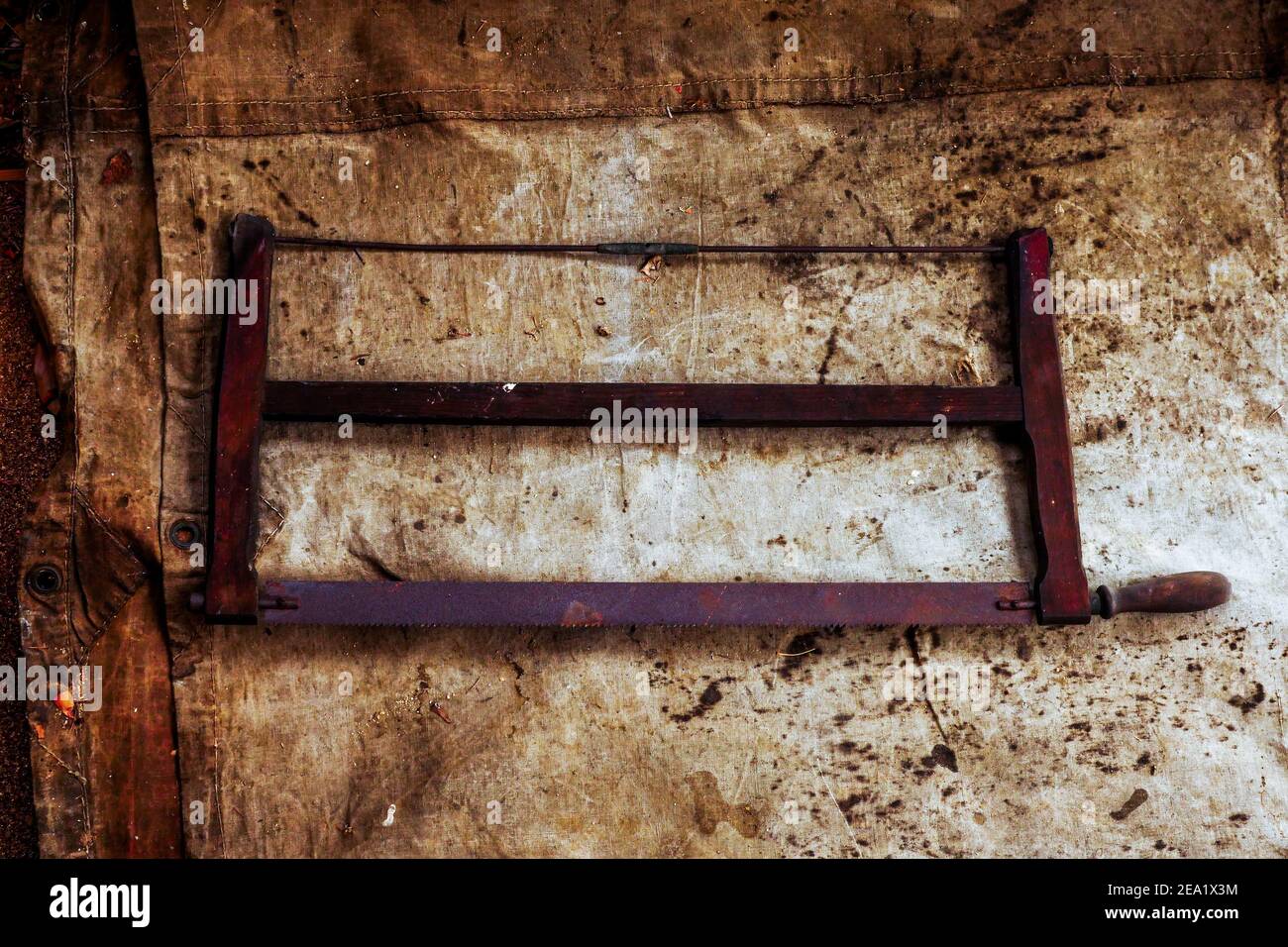 Ancienne scie à bois, anciens outils, France Photo Stock Alamy