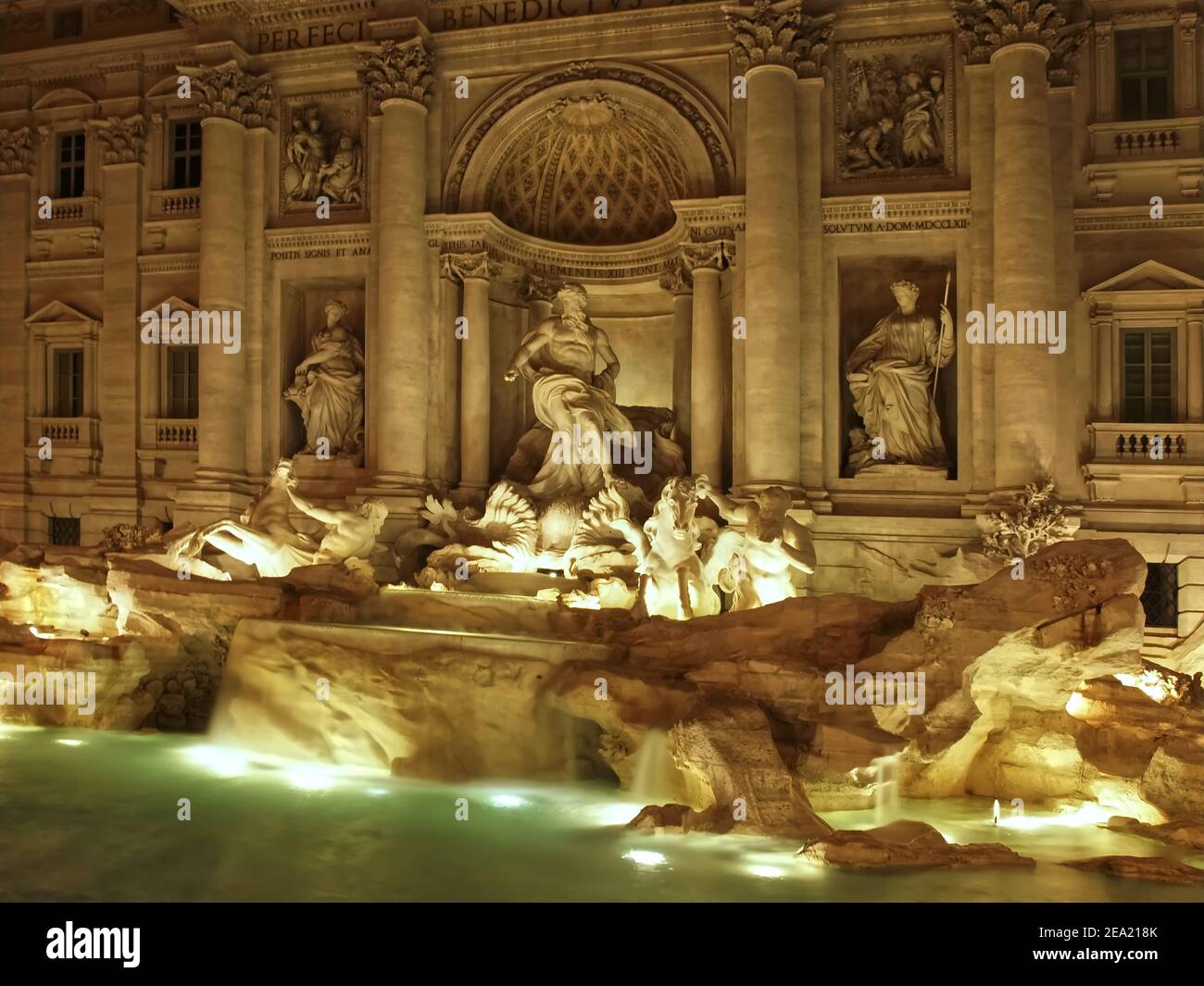 Fontaine de Trevi, Fontaine de Trevi à Rome en Italie la nuit Banque D'Images