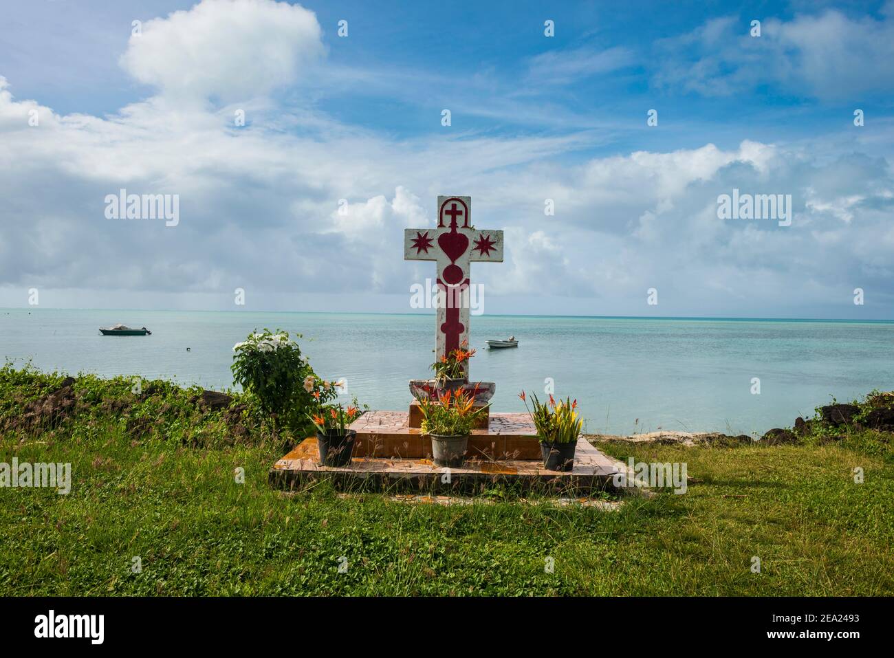 Croix chrétienne sur le lagon de Wallis, Wallis et Futuna Banque D'Images