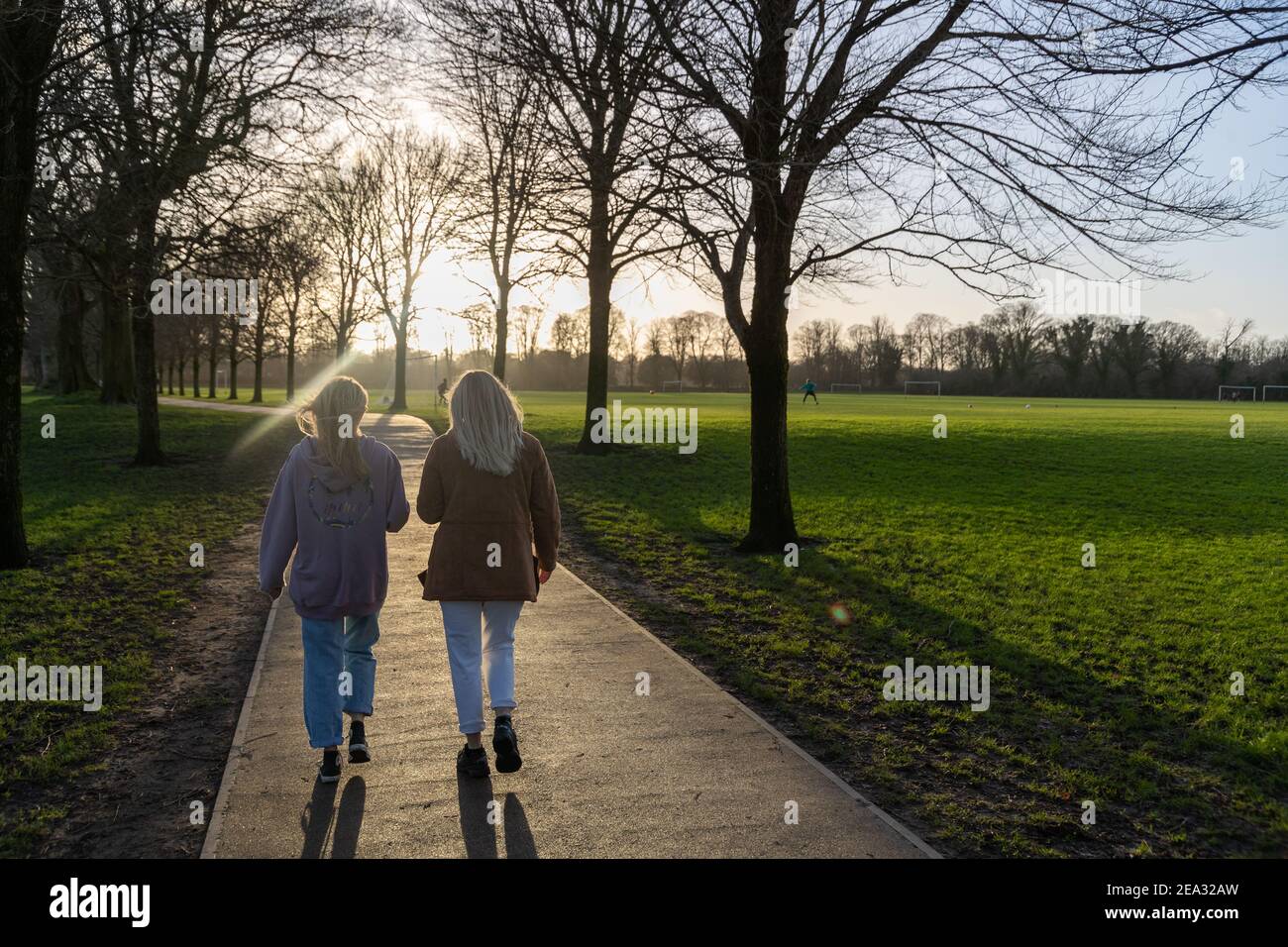 Cardiff, pays de Galles - 3 février 2021 : les gens s'engagent dans leur exercice quotidien, autour des différents parcs de Cardiff, mis en œuvre par le gouvernement gallois Banque D'Images