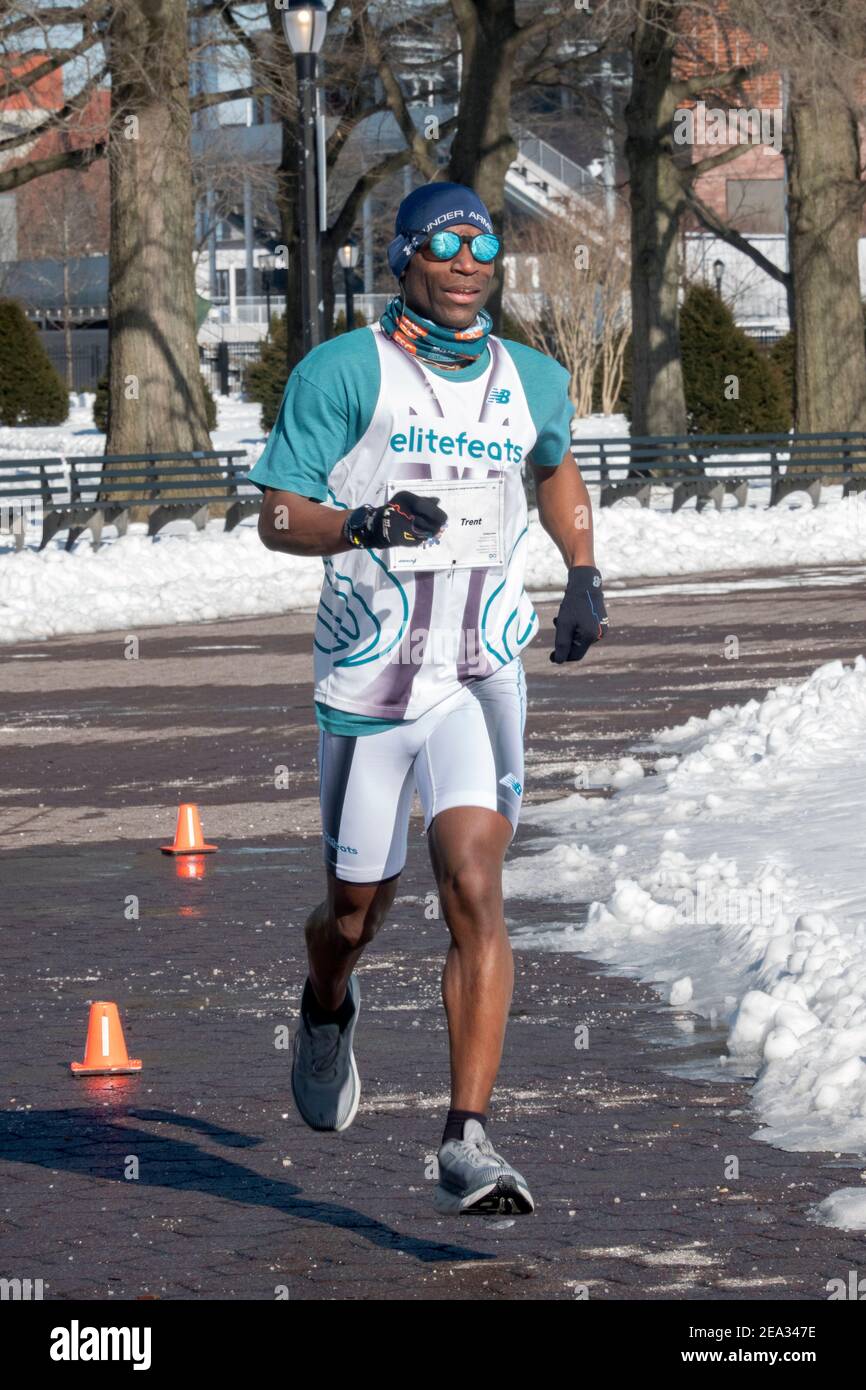 Vainqueur de la course de 4 miles de NYC Winter Park Tour à Flushing Meadows Corona Park à Queens, New York. Banque D'Images