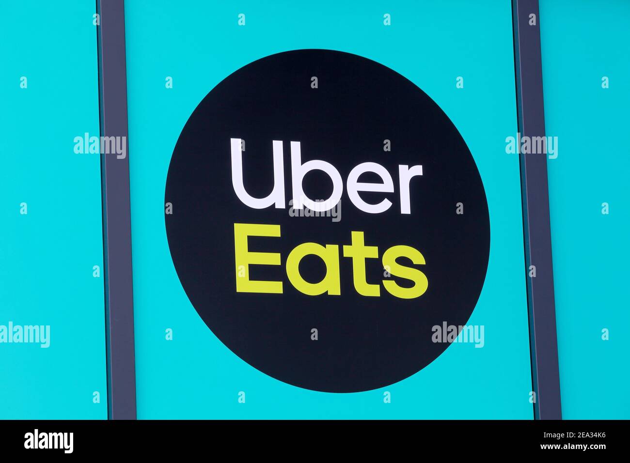 Villefranche, France - 24 mai 2020 : Uber Eats est une plateforme américaine de commande et de livraison de produits alimentaires en ligne lancée par Uber en 2014 Banque D'Images