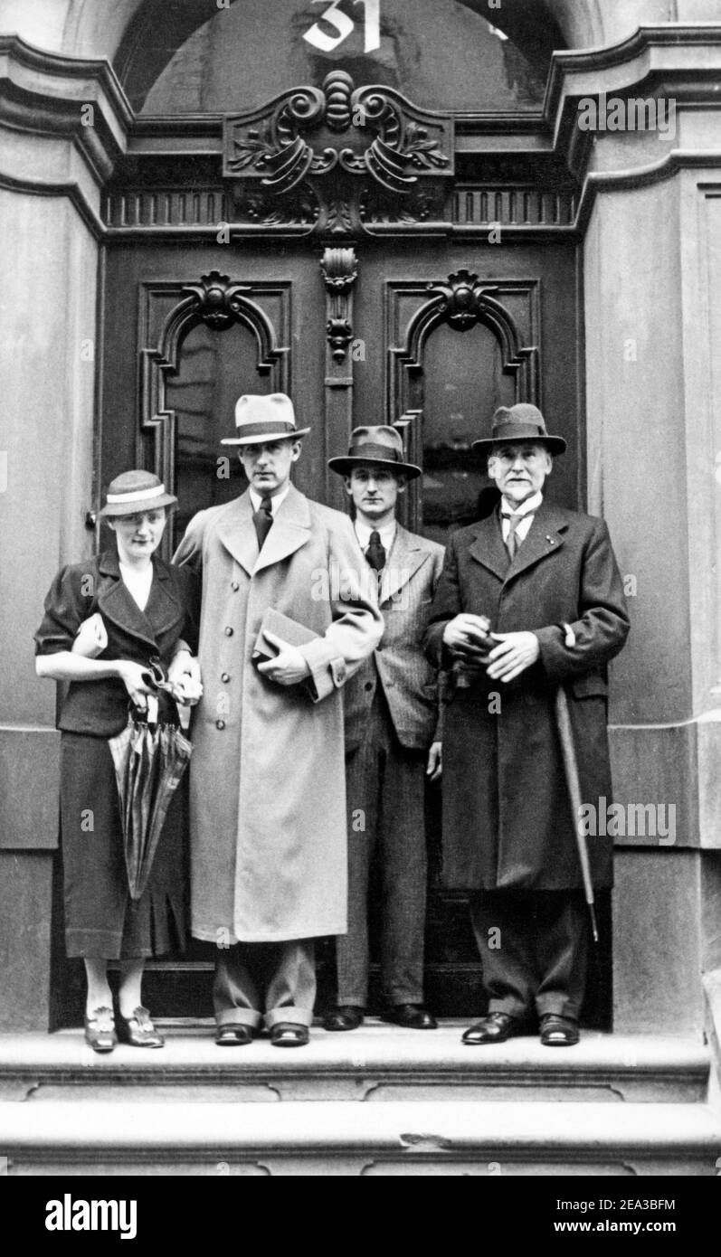 Posant pour une photo, 1937, Allemagne Banque D'Images