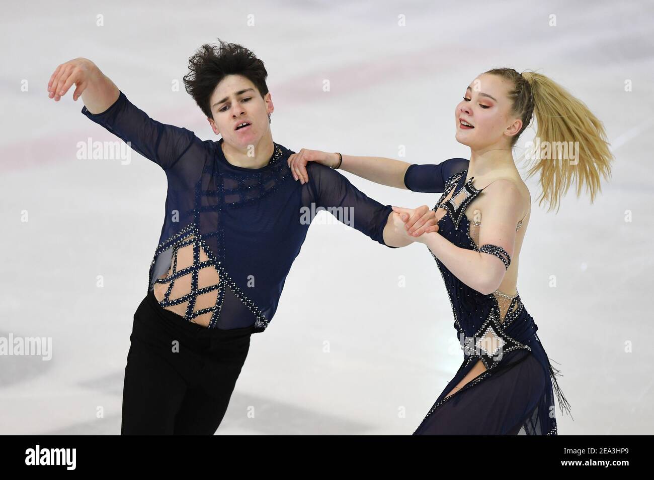 Loica DEMOUGEOT et Th LE MERCIER de France participent à la Junior Ice Dance Free Dance au ISU Egna Dance Trophée 2021 à Wurth Arena, le 07 février 2021 à Egna/Neumarkt, Italie. Credit: Raniero Corbelletti/AFLO/Alay Live News Banque D'Images