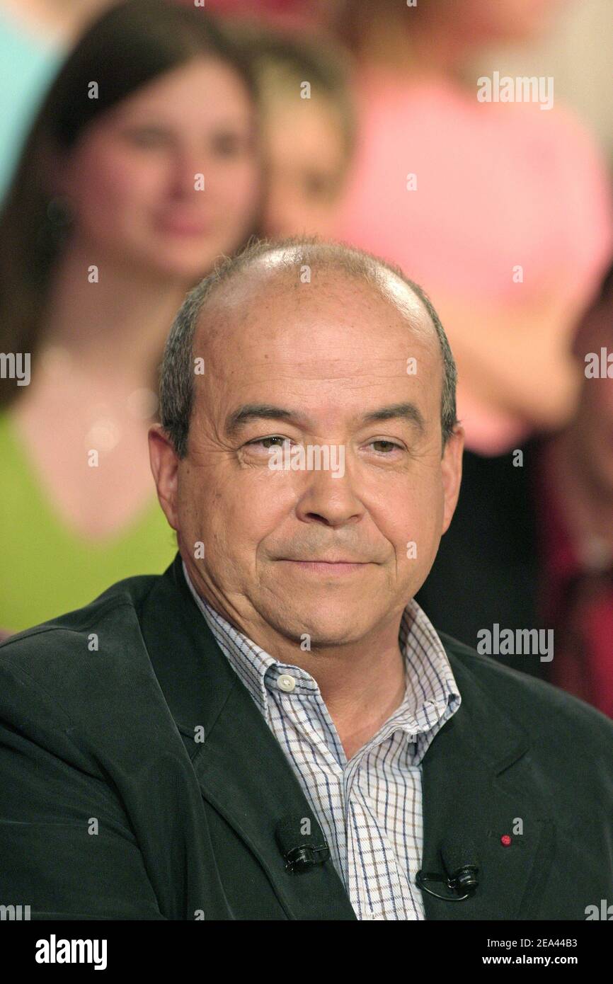 Le cosmonaute français Patrick Baudry lors de l'enregistrement du talk show de Michel Drucker 'vivre Dimanche' au Studio Gabriel à Paris, France, le 18 mai 2005. Le spectacle est dédié au paléontologue français Yves Coppens et sera diffusé le dimanche 22 mai 2005. Photo de Jean-Jacques Datcary/ABACA Banque D'Images