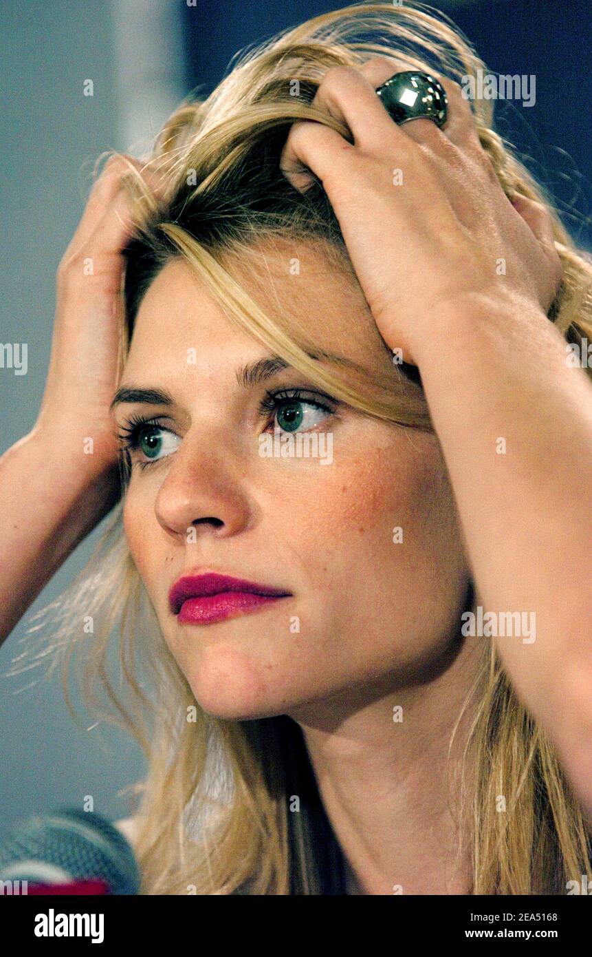 Claire Danes participe à la conférence de presse de « Shopgirl » à l'hôtel Sutton place, lors du Festival international du film de Toronto, à Toronto, au Canada, le 9 septembre 2005. Photo de Chrisitine Chew/ABACAPRESS.COM Banque D'Images