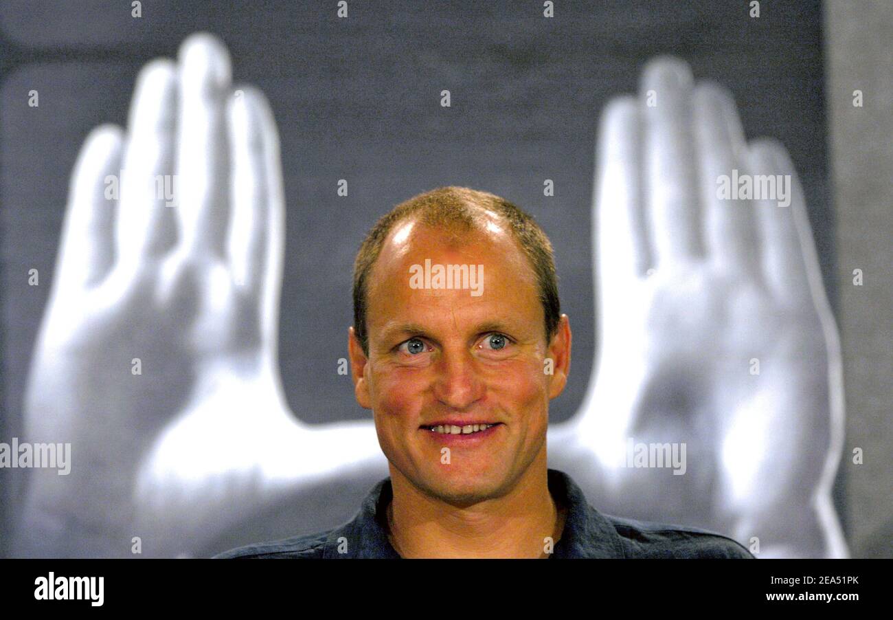 Woody Harrelson assiste à une conférence de presse pour « North Country » à l'hôtel Sutton place, lors du Festival international du film de Toronto, à Toronto, au Canada, le 12 septembre 2005. Photo de Christine Chew/ABACAPRESS.COM Banque D'Images