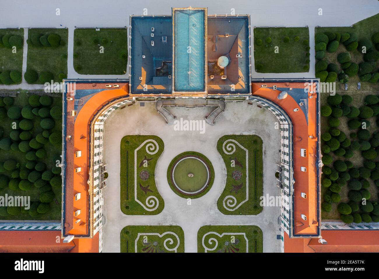 Le Palais Esterhazy près de Sopron à Fertod, Hunary. Célèbre palais historique avec beau jardin et grande forêt. Patrimoine hiostorical hongrois. Banque D'Images