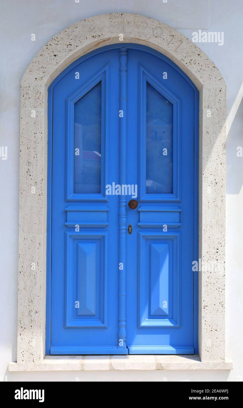 Porte bleue à Kastellorizo, Grèce Banque D'Images