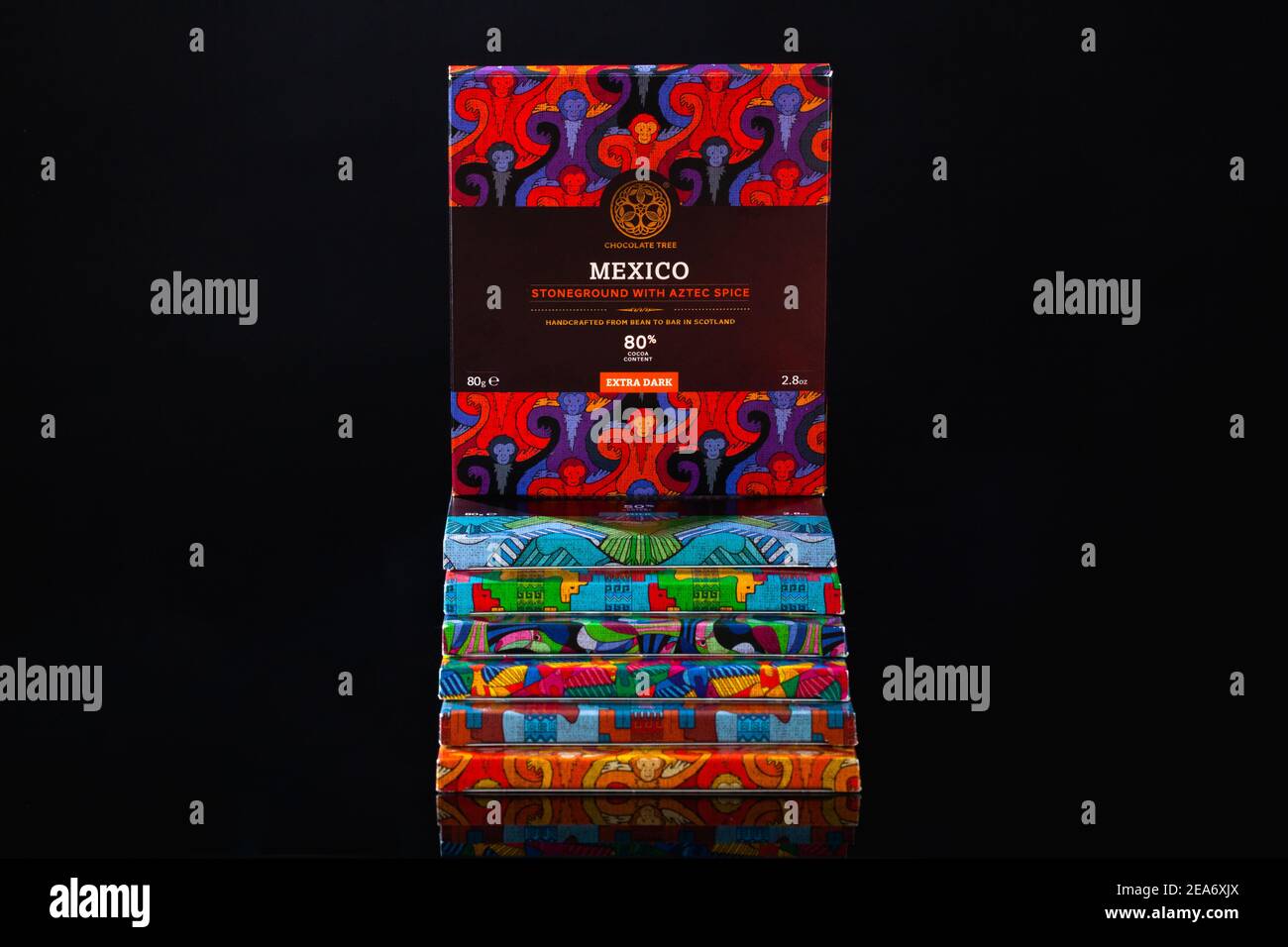 Prague, République tchèque - 6 février 2021 : Chocolate Tree est une machine à chocolat de grain à bar basée à Edimbourg, en Écosse, qui fabrique du chocolat de qualité supérieure Banque D'Images